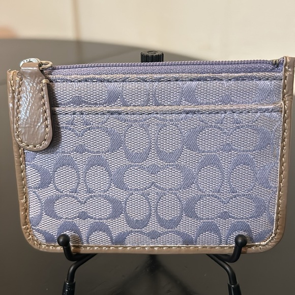 Coach Handbags - Coach Card Holder Zipper Closure